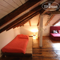 Canape Connection Hostel