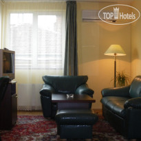 Zenith Hotel 