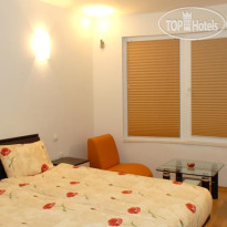 Avis Hotel