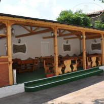 Jaki Hotel