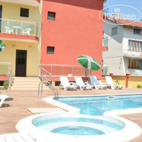 Jaki Hotel