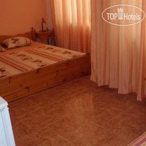 Cherno More Guest House  