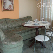 Cherno More Guest House  