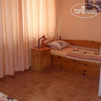 Cherno More Guest House  