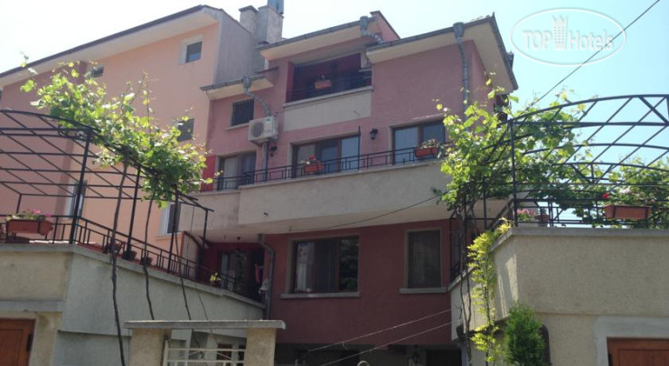 Hotelier's photos Serbezovi Guest House 2*