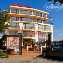 At the Americans Hotel