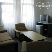 Zara Guest House 