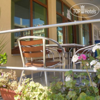 Zara Guest House 