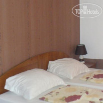 Zora Guest House