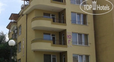 Yug Guest House 2*