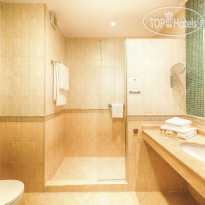 Alua Helios Bay Bathroom