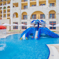 Alua Helios Bay water slide