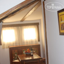 The Old House Family Hotel 