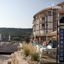 Royal Bay Apartments 