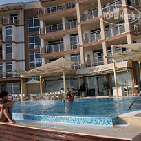 Royal Bay Apartments 