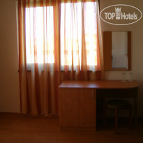 Bellehouse Guest House 