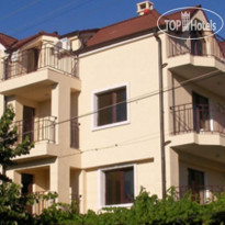 Bellehouse Guest House 