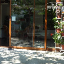 Priyateli Hotel  