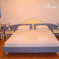 ADIS Holiday Inn 