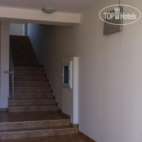 Flores Park Apartments 