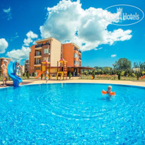 Holiday Garden Hotel Бассейн