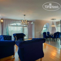 Purple Star Apartments