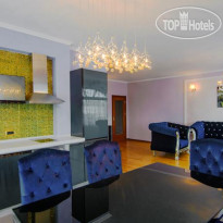 Purple Star Apartments
