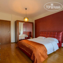 Purple Star Apartments