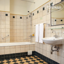 Art Hotel Laine BATHROOM