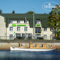 Albatross Hotel