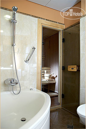 Royal Square Hotel & Suites