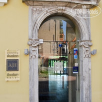 AVALON HOTEL & Conferences