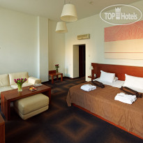 Rixwell Centra Hotel