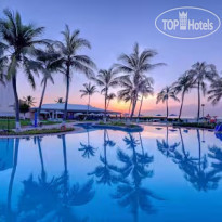 Основной бассейн в Hilton Salalah Resort 5*
