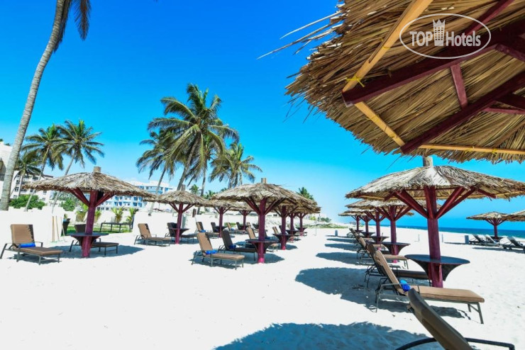 Пляж в Millennium Resort Salalah 4*