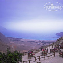 Six Senses Zighy Bay Dining on The Edge Terrace