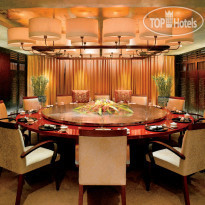 Al Bustan Palace, a Ritz-Carlton Hotel