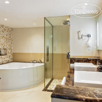 Crowne Plaza Hotel Muscat