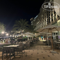 Crowne Plaza Muscat OCEC