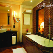 The Diplomat Radisson Blu Hotel Residence & Spa