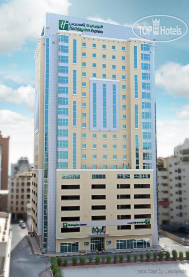 Hotelier's photos Holiday Inn Express Bahrain 3*