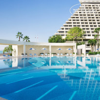 Sheraton Grand Doha Resort & Convention Hotel