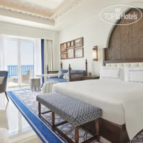Hilton Salwa Beach Resort & Villas 