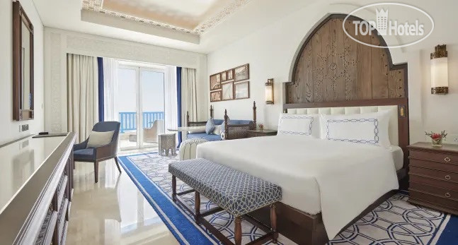 Hotel photo Hilton Salwa Beach Resort & Villas 5*