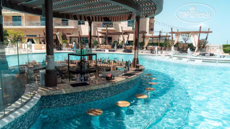 Hotelier's photos Hilton Doha The Pearl 5*