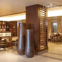 Le Commodore Hotel