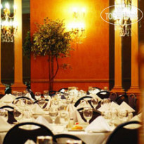 Le Commodore Hotel