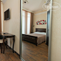 Zenith Hotel