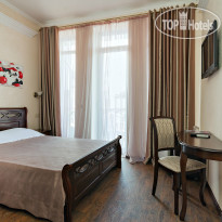 Zenith Hotel