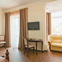 Zenith Hotel